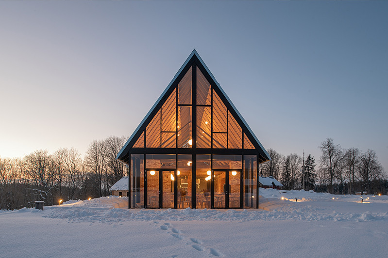 Farmers Circle - Front facade, © © Aiste Rakauskaite, Photographer: © Aiste Rakauskaite