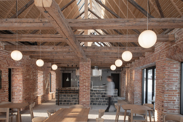 Farmers Circle - interior of restaurant, © © Aiste Rakauskaite, Photographer: © Aiste Rakauskaite