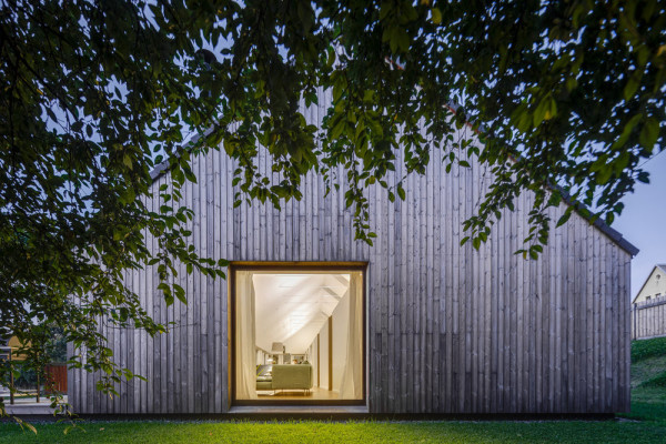 Family house in Pavilnys - Side view, © Norbert Tukaj, Photographer: Norbert Tukaj