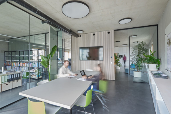 Conference Room, © PLOV Architekten ZT GmbH, Photographer: Andreas Buchberger