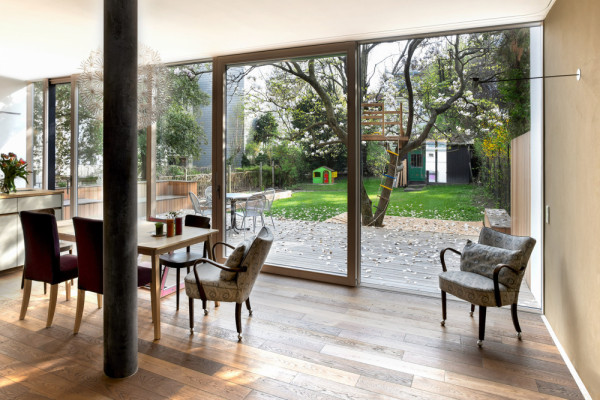 Stadthaus im 18., Wien - Blick in den Garten, © Violetta Wakolbinger, Photographer: Violetta Wakolbinger