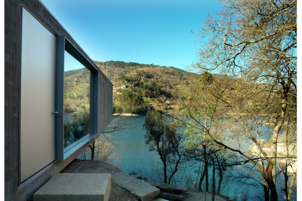 Gerês House_2, © CORREIA/RAGAZZI ARQUITECTOS, Photographer: Juan Rodriguez