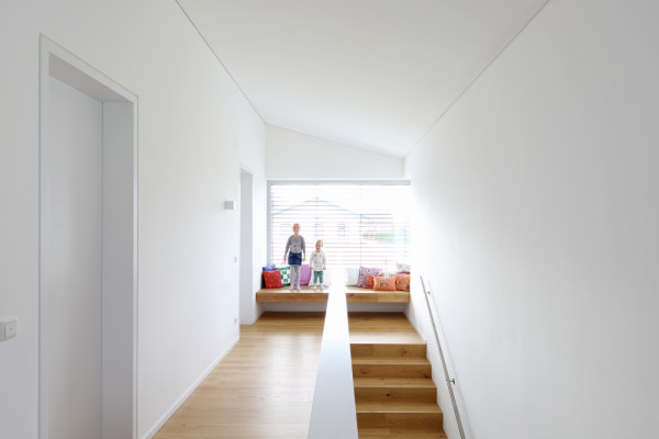 04_Stairway and window seat, © architekturbox ZT GmbH, Photographer: Christian Brandstätter