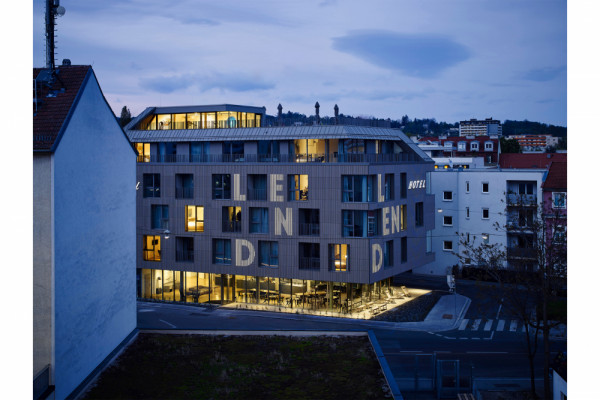 LENDHOTEL EXTERIOR NIGHT, © Gregor Titze, Photographer: Gregor Titze