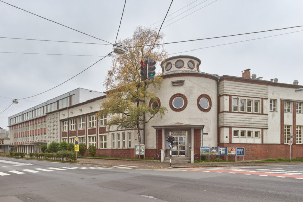 001_dorfhalle-schule-franckstrasse-linz-2022_schremmer-jell-architektinnen_foto_kurt.hoerbst_2211091618.jpg, © Kurt Hoerbst, Photographer: Kurt Hoerbst