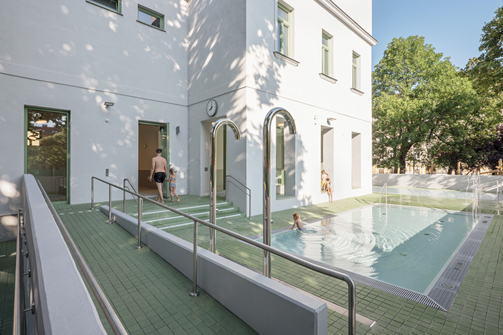 Ansicht Planschbecken, © Hertha Hurnaus, Photographer: Hertha Hurnaus