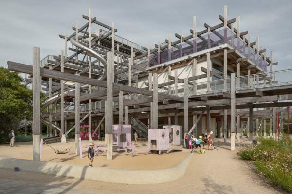 Riesenrutsche und Spielgeräte, Picturerights © Holzer Kobler Architekturen | Picture © Jan Bitter