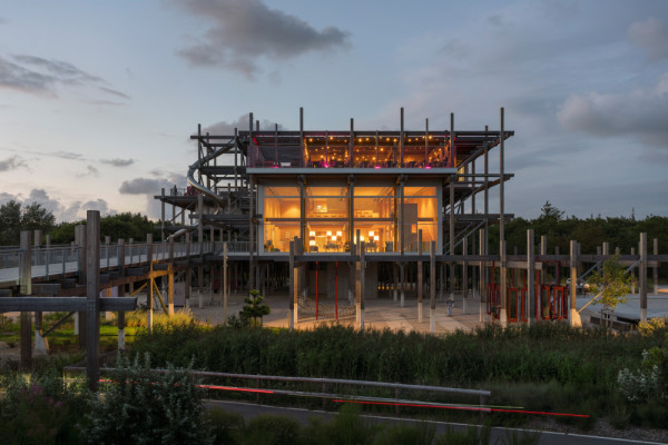 Erlebnis-Hus am Abend, Picturerights © Holzer Kobler Architekturen | Picture © Jan Bitter