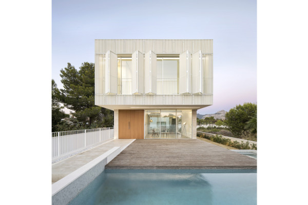 Main Fassade, Picturerights © DEL RIO BANI Main Fassade, Picturerights © DEL RIO BANI