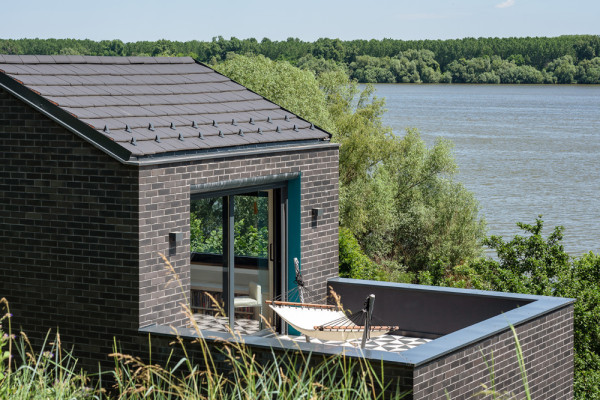 House overlooking the Danube 3, Picturerights © MZ Studio Architecture | Picture © Milos Martinovic House overlooking the Danube 3, Picturerights © MZ Studio Architecture | Picture © Milos Martinovic