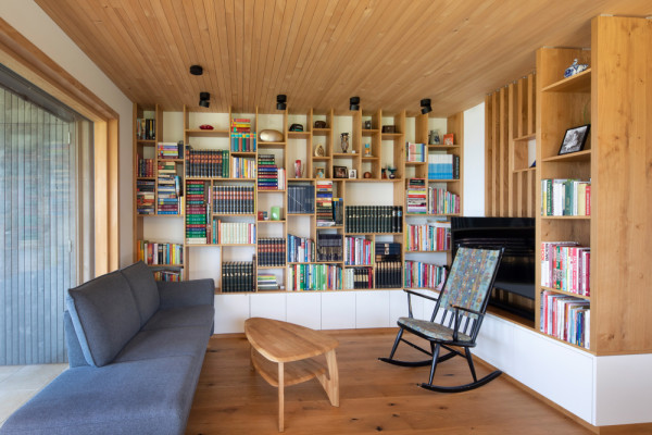Interior living space with built-in library, Picturerights © Petra Rainer