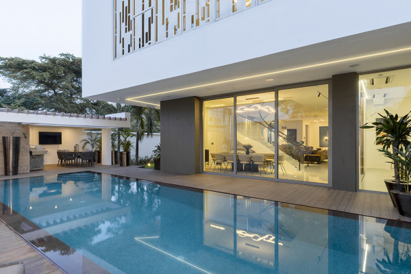 6_LANTERN HOUSE_EXTERIOR VIEW_SWIMMING POOL.jpg, Picturerights © Oshinowo Studio | Picture © Tolulope Sanusi 6_LANTERN HOUSE_EXTERIOR VIEW_SWIMMING POOL.jpg, Picturerights © Oshinowo Studio | Picture © Tolulope Sanusi