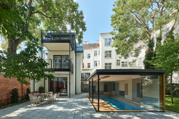 MIL _ Privatgarten mit Poolhaus, Picturerights © Bruno Klomfar MIL _ Privatgarten mit Poolhaus, Picturerights © Bruno Klomfar