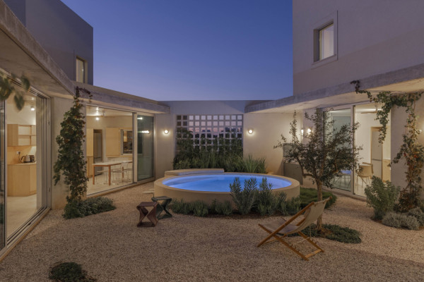 Inner Courtyard view, Picturerights © Ona i Ona Architecture and Design - Creative PhotoRoom | Picture © Creative Photo Room - Maria Efthymiou Inner Courtyard view, Picturerights © Ona i Ona Architecture and Design - Creative PhotoRoom | Picture © Creative Photo Room - Maria Efthymiou