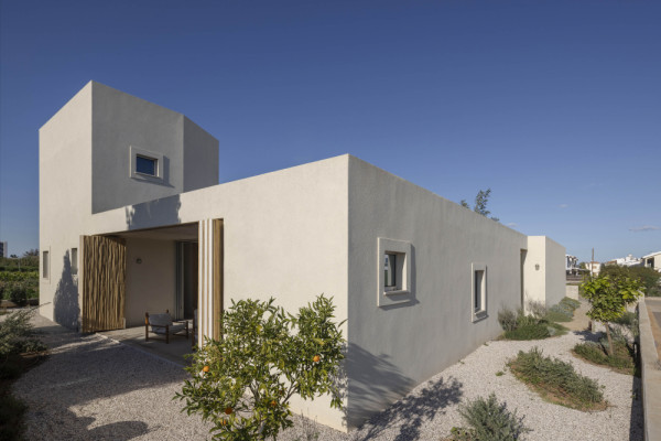 Outdoor side View, Picturerights © Ona i Ona Architecture and Design - Creative PhotoRoom | Picture © Creative Photo Room - Maria Efthymiou Outdoor side View, Picturerights © Ona i Ona Architecture and Design - Creative PhotoRoom | Picture © Creative Photo Room - Maria Efthymiou