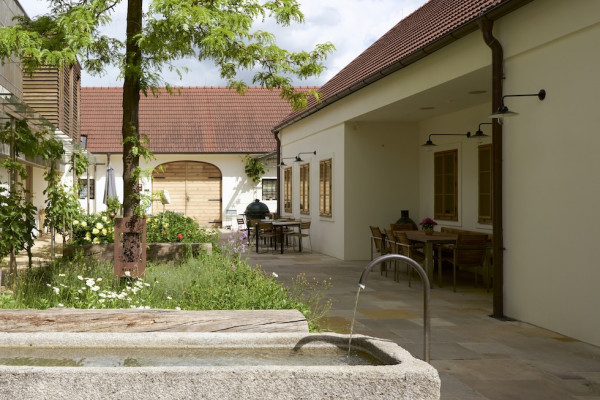 Moosa Architektur_Sanierung und Anbau Weingut Ott_02-Innenhof.jpg, Picturerights © Kulakova | Picture © Kristina Moosa Architektur_Sanierung und Anbau Weingut Ott_02-Innenhof.jpg, Picturerights © Kulakova | Picture © Kristina