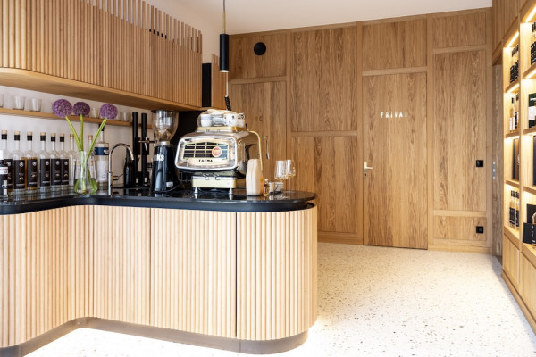 Moosa Architektur_Sanierung und Anbau Weingut Ott_04-Kaffeebar.jpg, Picturerights © Francesca Catastini Moosa Architektur_Sanierung und Anbau Weingut Ott_04-Kaffeebar.jpg, Picturerights © Francesca Catastini
