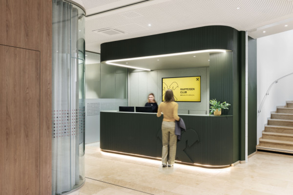 Foyer, Picturerights © Viereck Architekten ZT-GmbH | Picture © Cathrine Stukhard Foyer, Picturerights © Viereck Architekten ZT-GmbH | Picture © Cathrine Stukhard