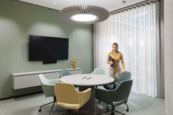 Meeting Room, Picturerights © Viereck Architekten ZT-GmbH | Picture © Cathrine Stukhard Meeting Room, Picturerights © Viereck Architekten ZT-GmbH | Picture © Cathrine Stukhard
